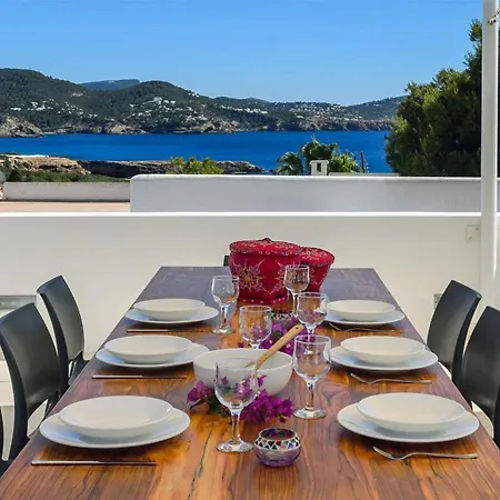 Modern With Sea Views *